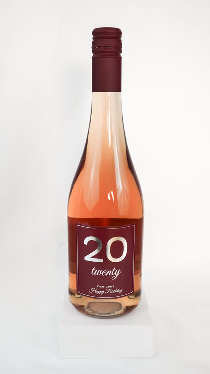 Hochwertiges Flaschendesign mit personalisierter Zahl und Namen zum Geburtstag